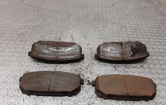 KIA Sorento Brake pads (rear) 