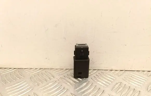 Citroen C4 III e-C4 USB socket connector 9831377180