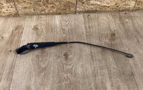 Hyundai Coupe Rear wiper blade arm N9554KWB