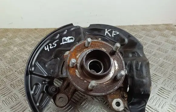 Front wheel hub