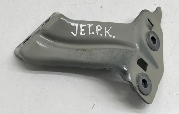 Volkswagen Jetta VII Fender mounting bracket 17A821135