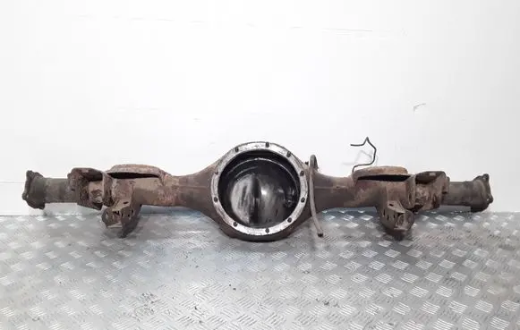 Mitsubishi Pajero Rear axle beam 