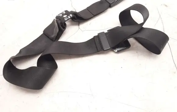 Opel Corsa B Rear seatbelt 90359918