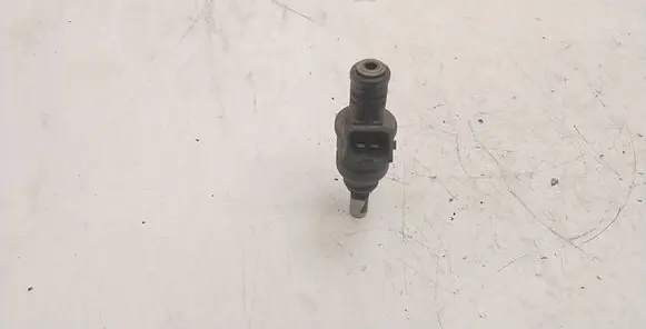 BMW 5 E60 E61 Fuel injector 1427240