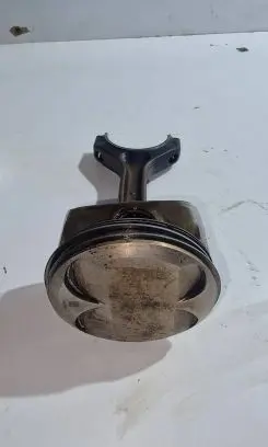 BMW M3 e92 Piston with connecting rod 7560131