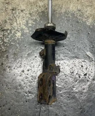 Toyota Avensis T250 Front shock absorber/damper
