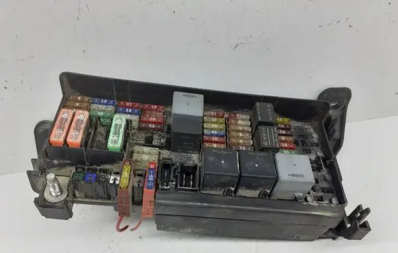 Mercedes-Benz ML W164 Fuse module A1645400272