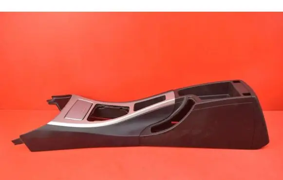 BMW X3 E83 Center console