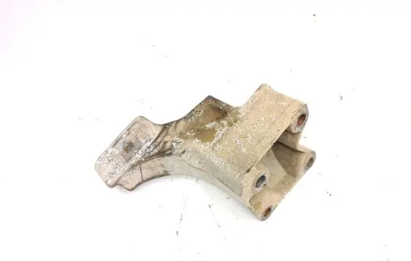 Land Rover Discovery 3 - LR3 Engine mounting bracket KKU500590