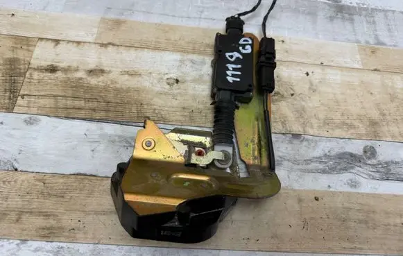 Peugeot 807 Rear door lock
