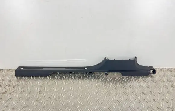 Front sill trim cover