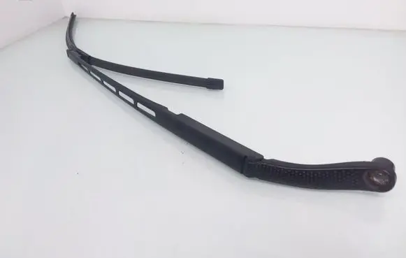 Citroen C5 Windshield/front glass wiper blade 9683835780