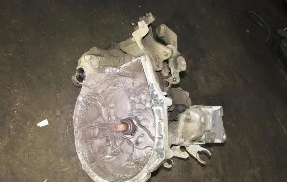 Peugeot 108 Manual 5 speed gearbox 20CR16