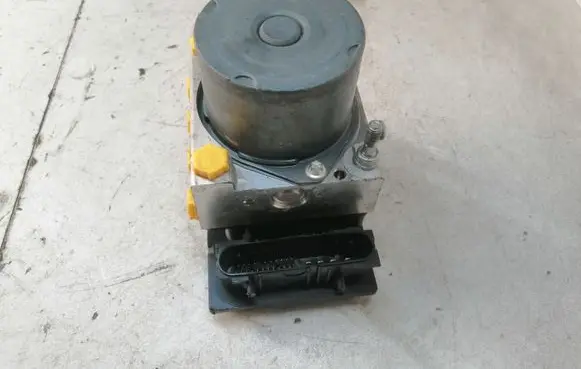 Toyota Aygo AB10 ABS Pump 445100H010 0265231579