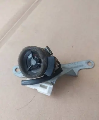 Mitsubishi Pajero Front door high frequency speaker MR411453