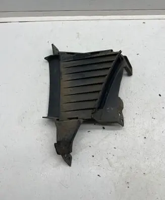 Audi A4 S4 B9 8W Intercooler air guide/duct channel 8W0121764G