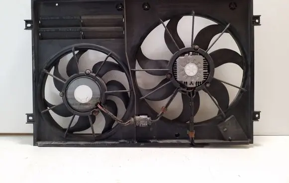 Seat Leon (1P) Radiator cooling fan shroud 1K0121207AQ 1K0121205S