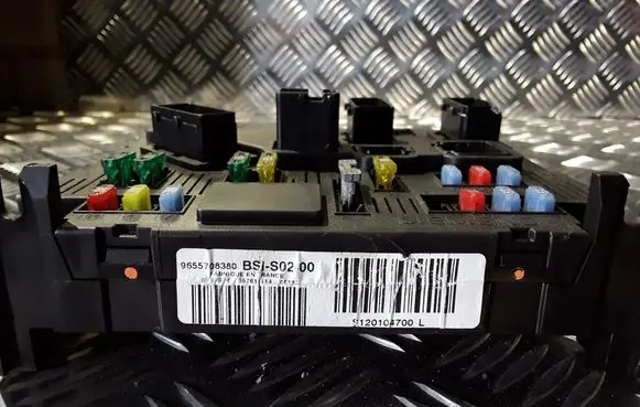 Peugeot 407 Comfort/convenience module S120104700L BSIS0200