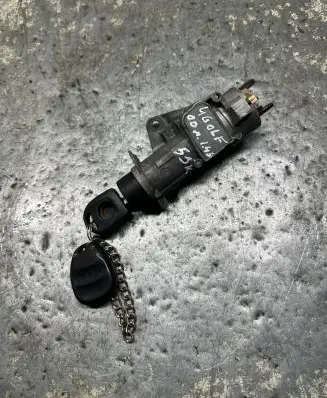 Volkswagen Golf IV Ignition lock 4B0905851C