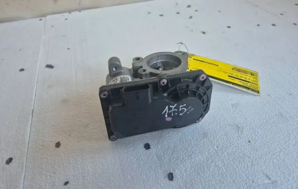 Nissan Qashqai Electric throttle body valve H8201171233