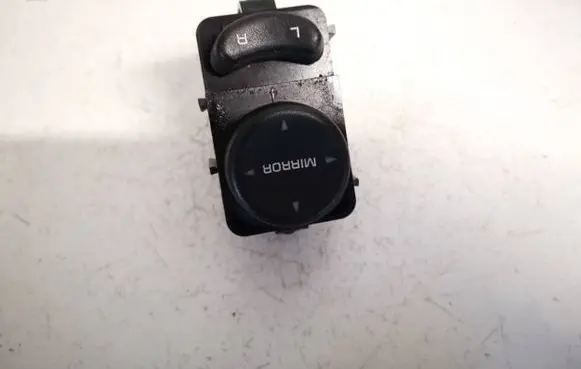 Chrysler Grand Voyager IV Wing mirror switch 39754d 212265-102