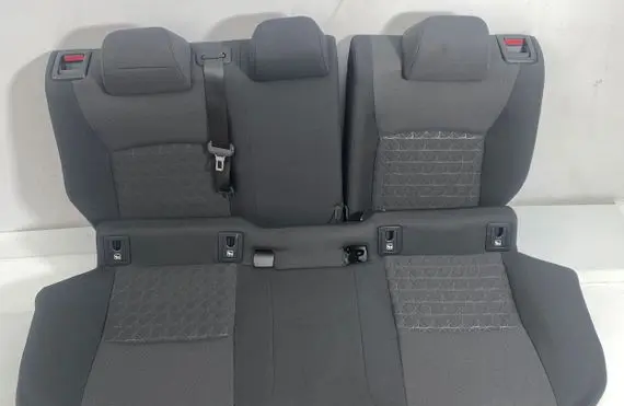 Toyota C-HR I Rear seat 