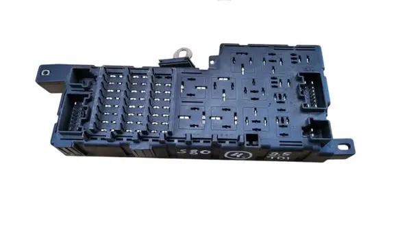 Volvo S80 Fuse module 9494207 518323001 00208023657