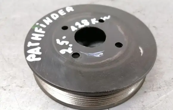 Nissan Pathfinder R51 Power steering pump pulley 