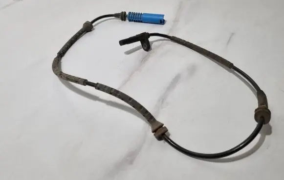 BMW X3 E83 ABS brake wheel speed sensor 0265007854 6908705