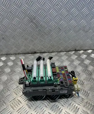 Honda CR-V Fuse module 130806 T1EE020 0061U