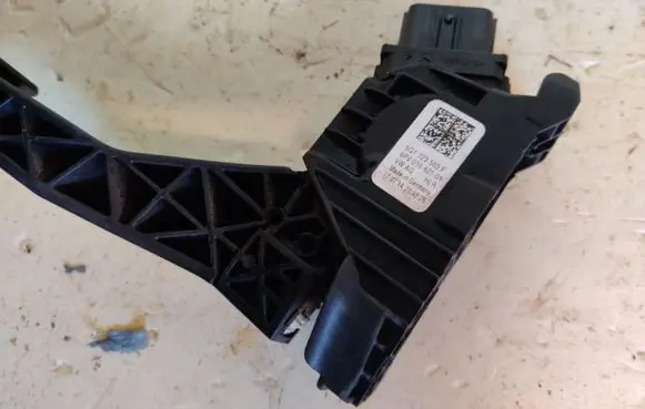 Volkswagen Golf VII Accelerator throttle pedal 5Q11723503F