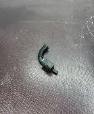 BMW 5 F10 F11 Fuel line/pipe/hose 8573385