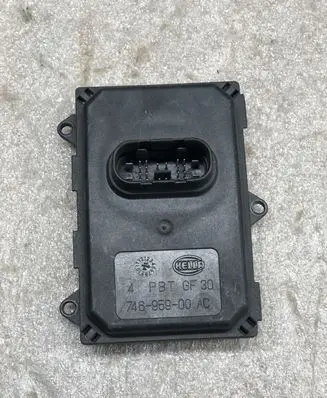 Porsche Cayenne (92A) Headlight ballast module Xenon 7PP941329M