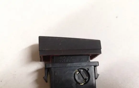 Hyundai Santa Fe Hazard light switch 864W0140