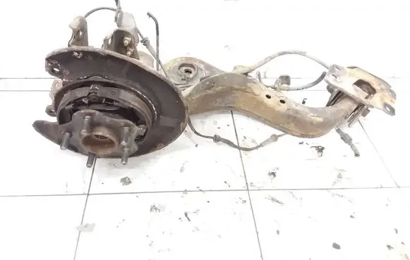 Nissan X-Trail T31 Rear wheel hub spindle/knuckle 
