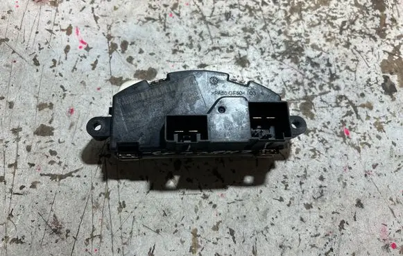 Dodge Challenger Heater blower motor/fan resistor CV378002 5HL01126607 031026943