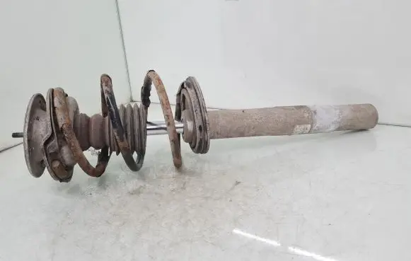 BMW 5 E39 Front shock absorber with coil spring 556832