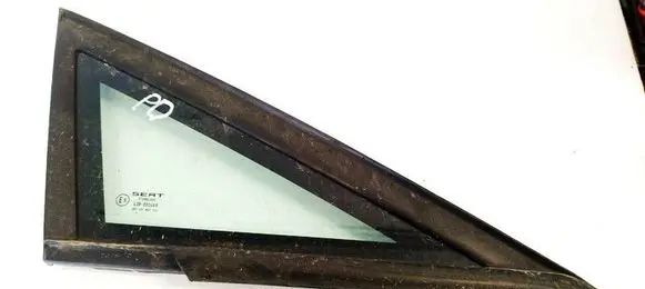 Seat Leon (1P) Front triangle window/glass 