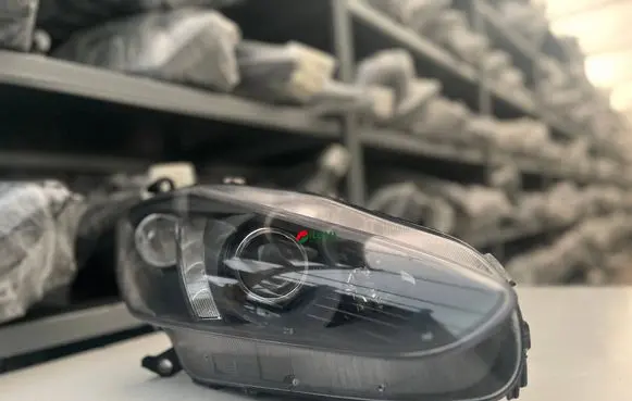 Maserati GranTurismo Headlight/headlamp 294598