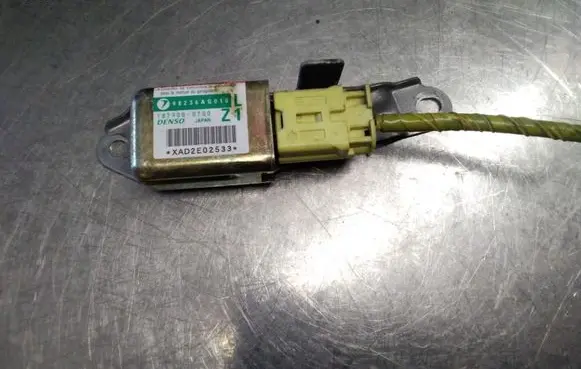 Subaru Legacy Airbag deployment crash/impact sensor 98236AG010 1879000700
