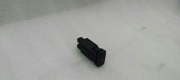Lexus IS-F Windscreen/window heater switch 15A280