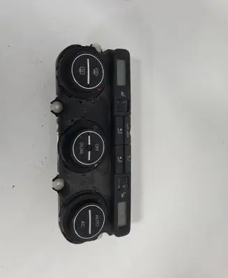 Volkswagen PASSAT B6 Climate control unit
