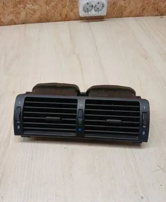 BMW 3 E46 Dash center air vent grill 8361895 8363199 8370741