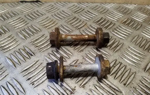 Mercedes-Benz ML W164 Rear suspension camber bolt 