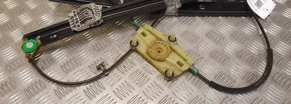 Front window lifting mechanism without motor