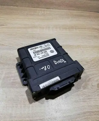 Volkswagen Touran I Gearbox control unit/module 09D927750JK