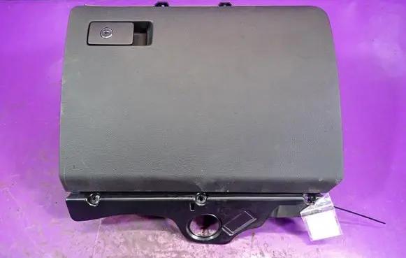 Glove box