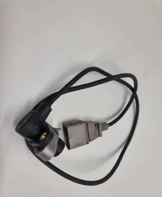 Audi A6 S6 C5 4B Crankshaft position sensor 0281002223 386213 078906433A