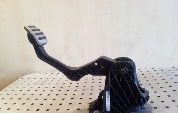 Clutch pedal