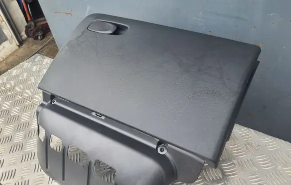 Volvo XC40 Glove box 31442718